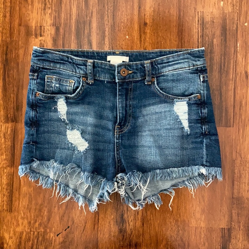 NEW H&M Jean Shorts Destroyed Hem Fringe Blue Denim Size 4 Medium Wash NWOT